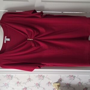 Brand New Isaac Mizrahi Red V Neckline With Gold Accent Bar Top. Size 1X
